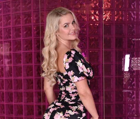 vic marie lesbian|Vic Marie Porn Videos on Timekiller Dot Fucking Com.